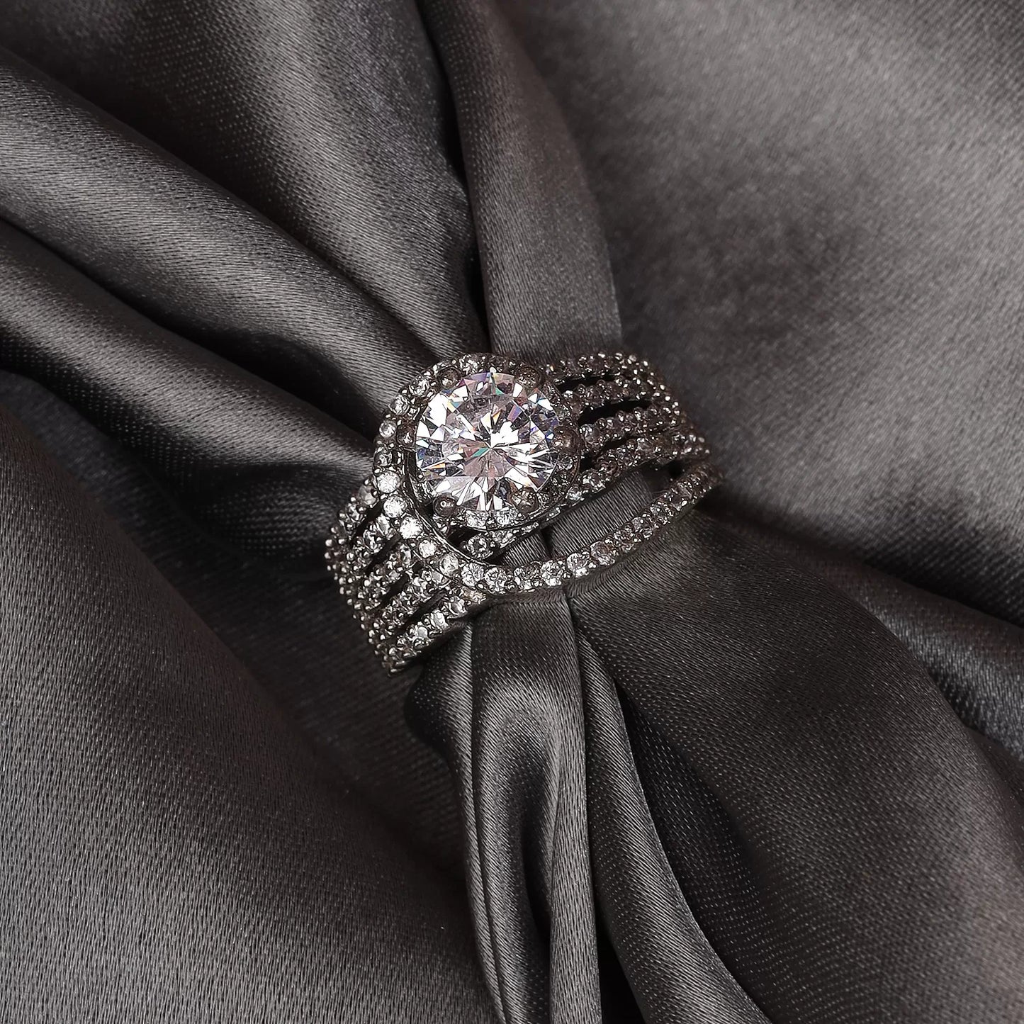 Silver Gracious Look Ring
