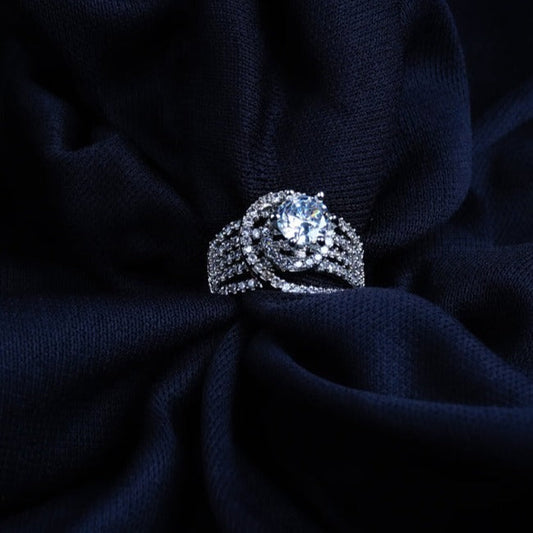 Silver Gracious Look Ring